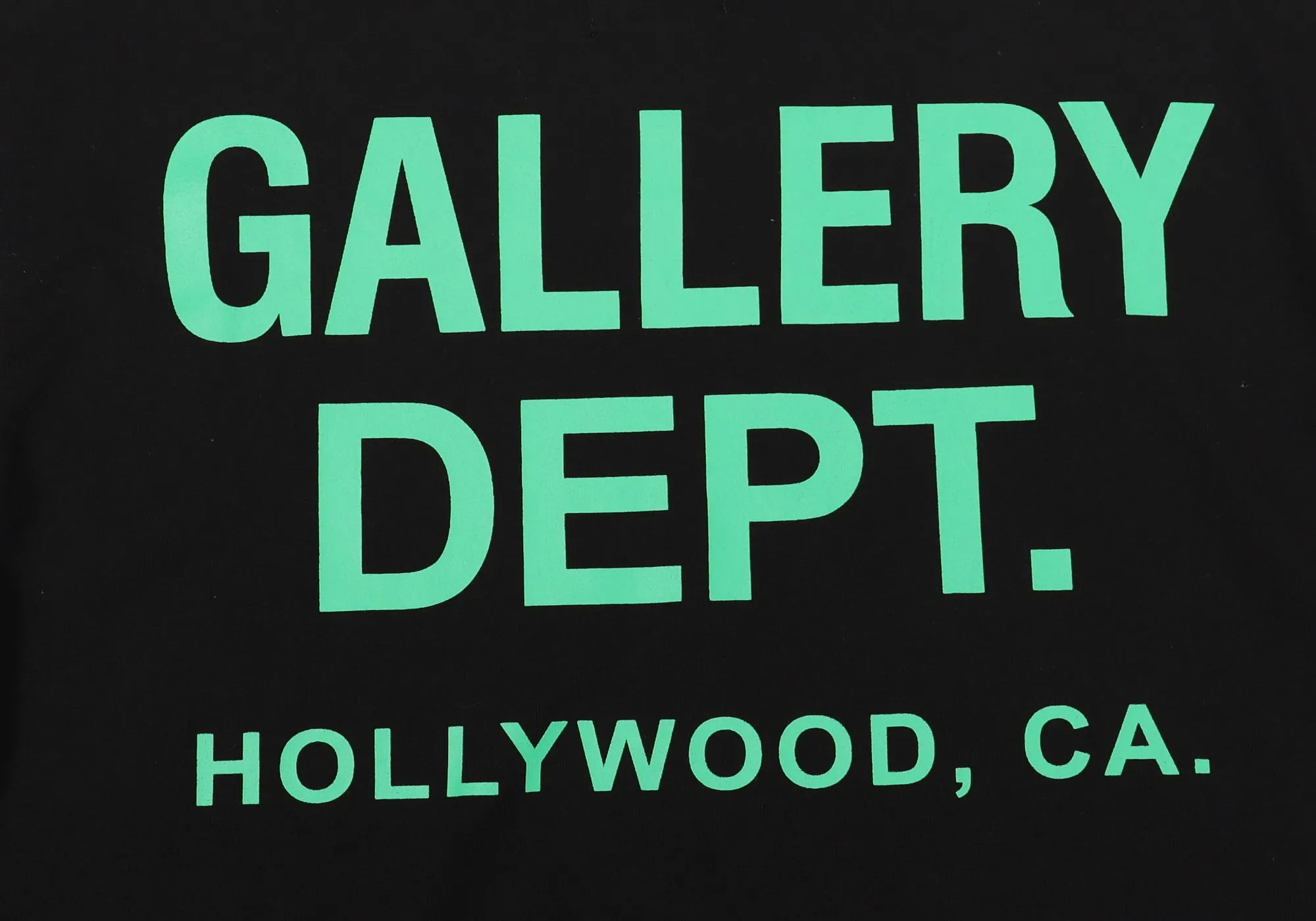 No. 6011, batch 96, GALLERY DEPT HOLLYWOOD, CA limited edition, simple solid color printed basic short sleeves. Selected 230g 32-count smooth double yarn fabric, fine workmanship and superb quality! The fit is loose and super comfortable to wear, and the size is 2 sizes larger than the normal domestic size. Color: black, white; Size: S M L